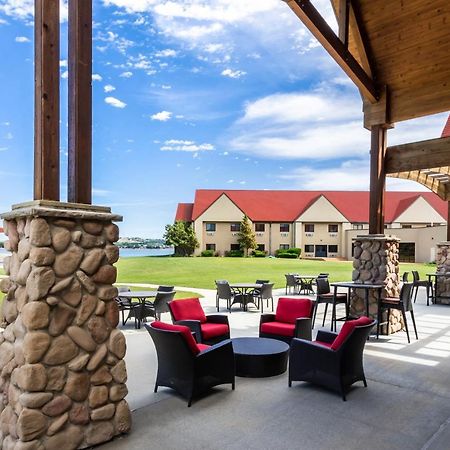 Arrowwood Resort At Cedar Shore Oacoma Exterior photo